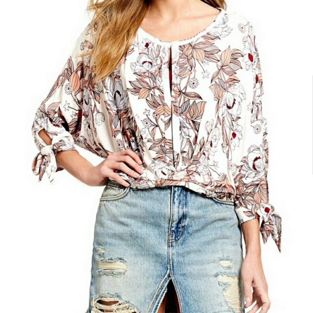🎉Free People Keeping On Top🎉 - Picture 2 of 5